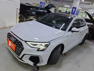 Audi A3 2021 — фото 1 из 5
