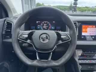 Skoda Karoq 2023 — фото 15 из 58
