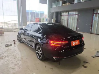 Skoda Superb 2023 — фото 4 из 7
