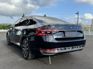 Skoda Superb 2023 — фото 4 из 58