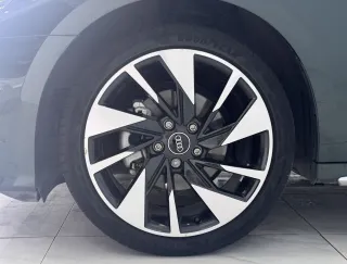Audi A3 2023 — фото 17 из 18