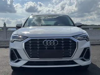 Audi Q3 2022 — фото 2 из 30