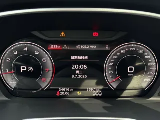 Audi Q3 2022 — фото 23 из 30