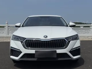 Skoda Octavia 2023 — фото 2 из 27