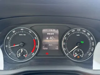 Skoda Octavia 2023 — фото 22 из 27