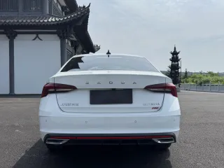 Skoda Octavia 2023 — фото 5 из 27