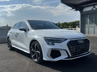 Audi A3 2022 — фото 3 из 27