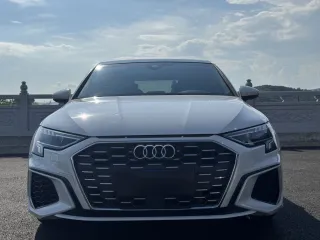 Audi A3 2022 — фото 1 из 27