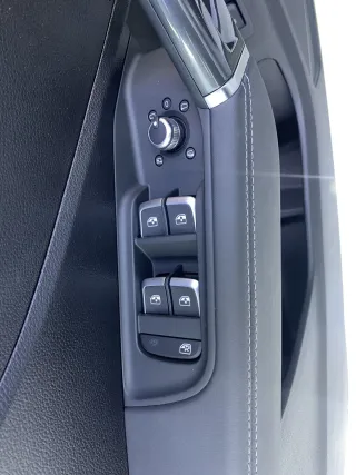 Audi Q2 2022 — фото 30 из 39