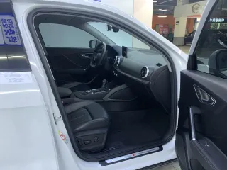 Audi Q2 2022 — фото 17 из 39