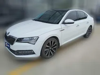 Skoda Superb 2023 — фото автомобиля из Китая