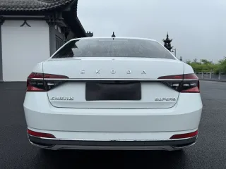 Skoda Superb 2023 — фото 53 из 58