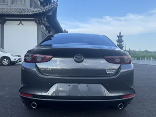 Mazda 3 2021 — фото 1 из 25