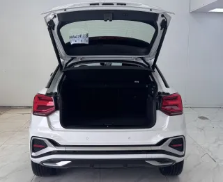 Audi Q2 2021 — фото 16 из 26