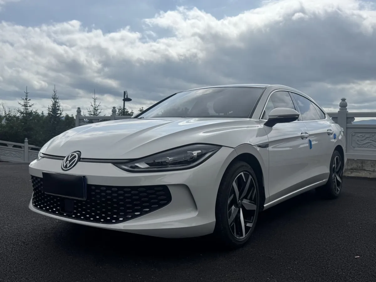 Volkswagen Lamando L