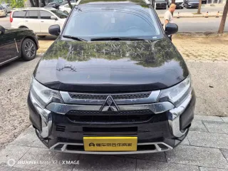 Mitsubishi Outlander 2022 — фото 2 из 5