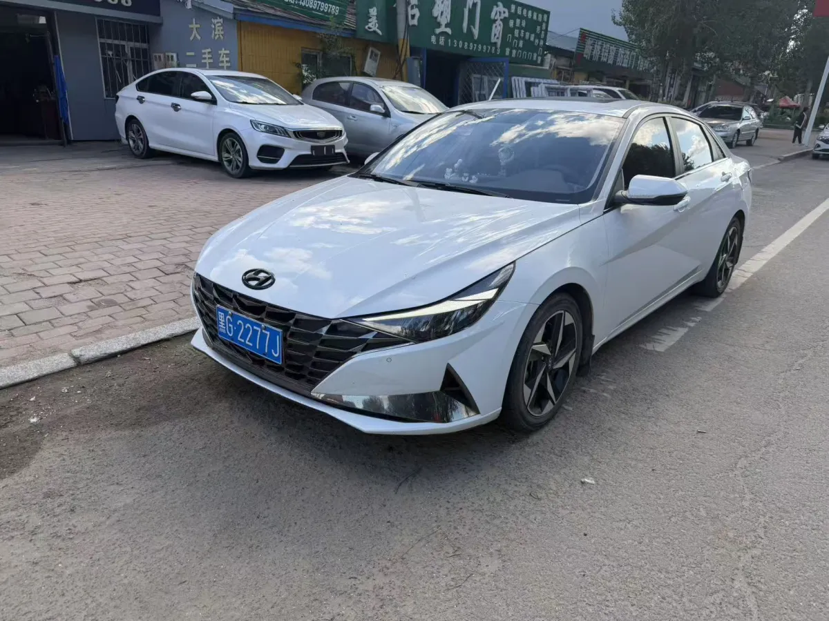 Hyundai Elantra