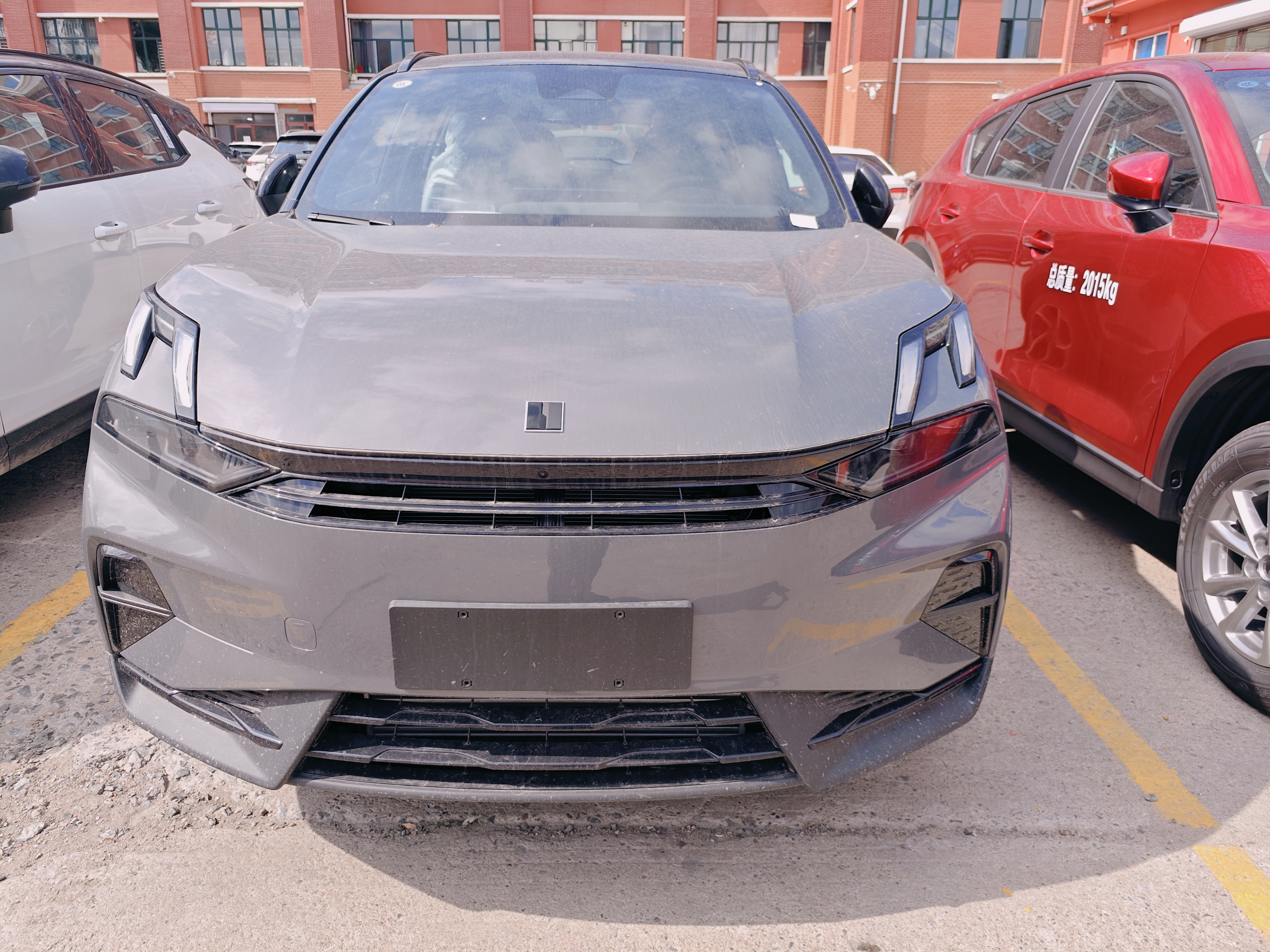 Lynk & Co 06