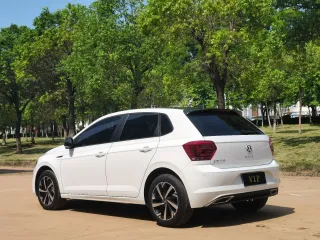 Volkswagen POLO 2023 — фото 1 из 14