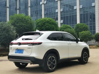 Honda Vezel 2023 — фото 4 из 9
