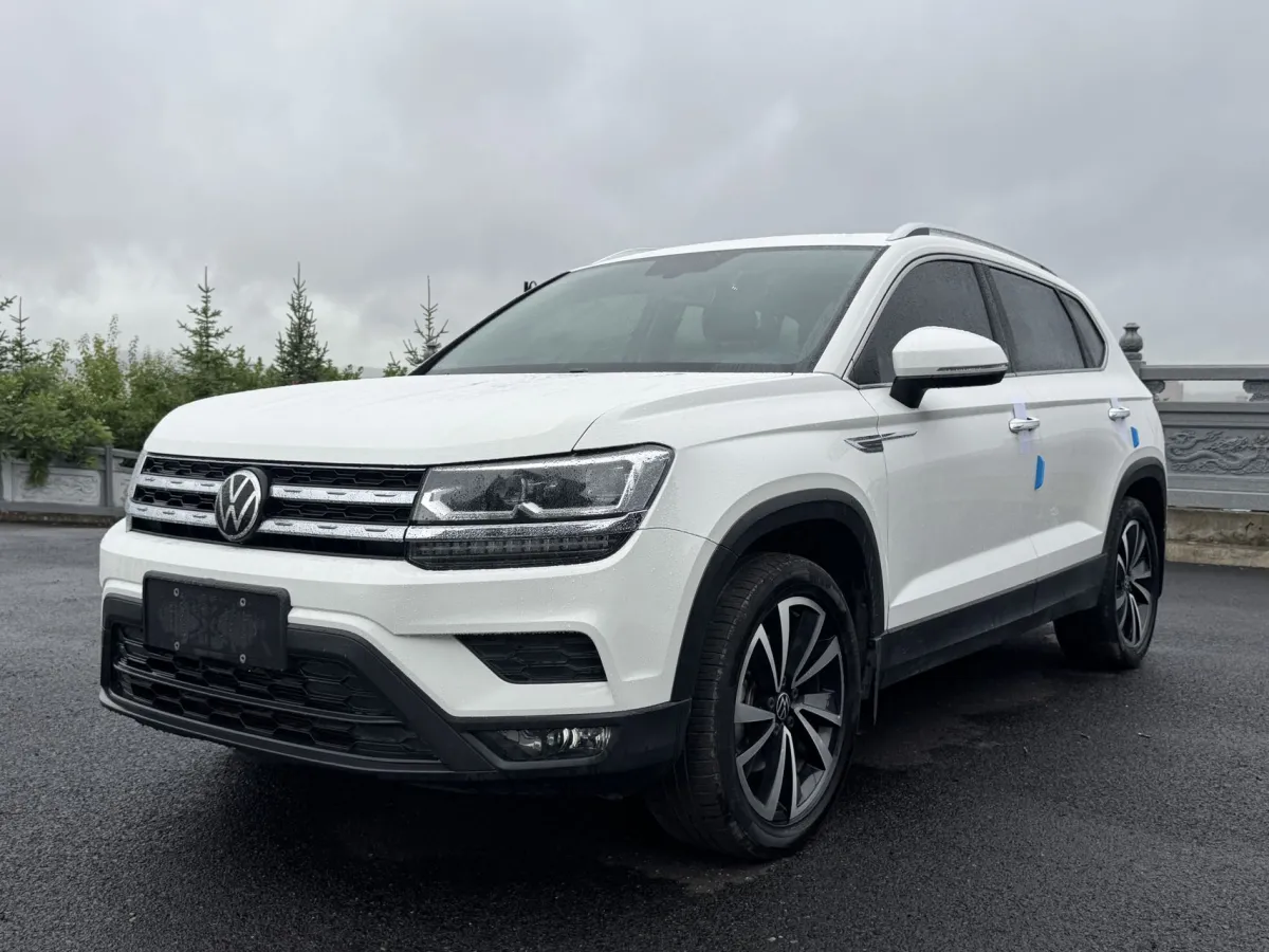 Volkswagen Tharu