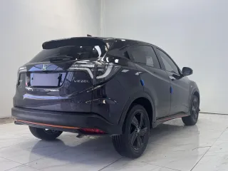 Honda Vezel 2022 — фото 4 из 24
