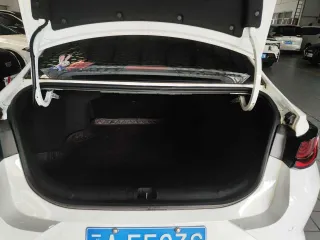 Geely Emgrand L 2022 — фото 7 из 7