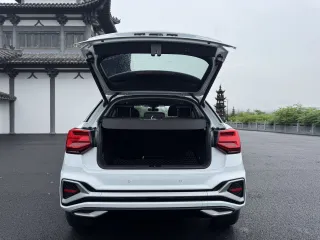 Audi Q2 2023 — фото 19 из 26