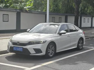 Honda Civic 2022 — фото 3 из 9