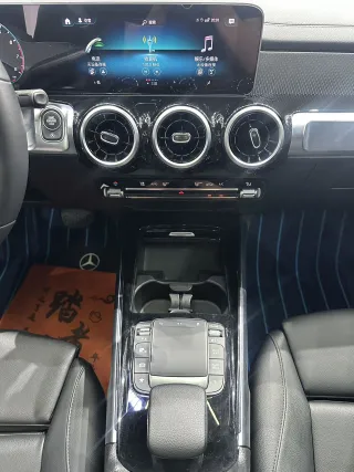 Mercedes-Benz GLB 2020 — фото 10 из 25