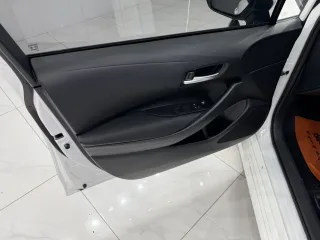 Toyota Corolla 2022 — фото 8 из 25