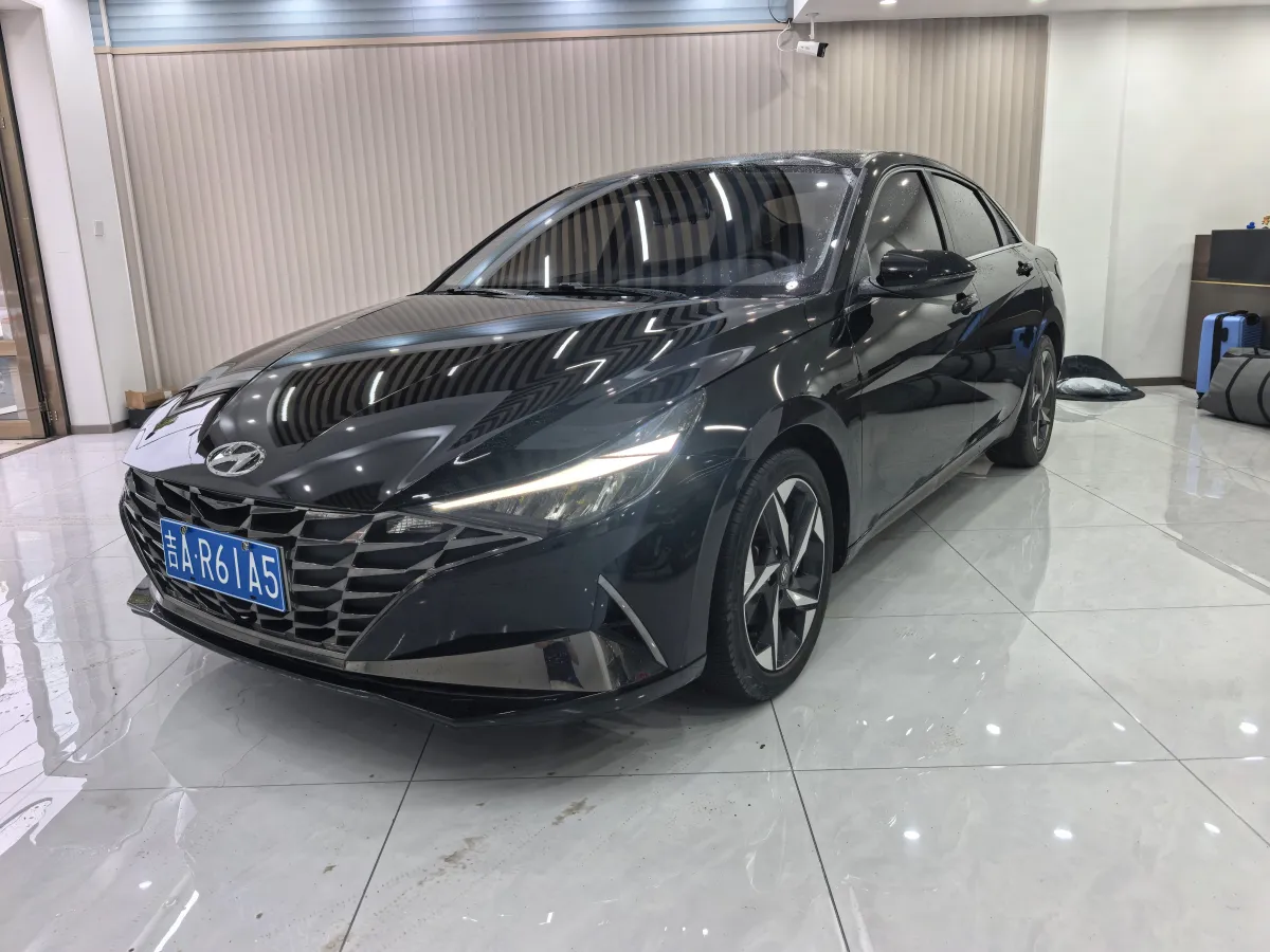 Hyundai Elantra