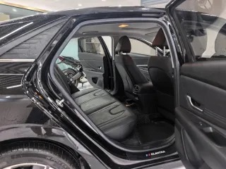 Hyundai Elantra 2022 — фото 18 из 28