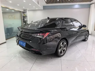 Hyundai Elantra 2022 — фото 4 из 28