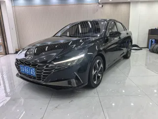 Hyundai Elantra 2022 — фото автомобиля из Китая