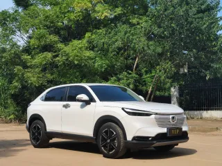 Honda Vezel 2023 — фото 2 из 18