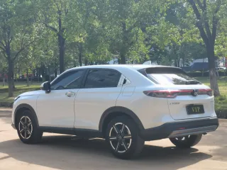 Honda Vezel 2023 — фото 1 из 18