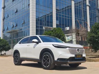 Honda Vezel 2023 — фото 26 из 32