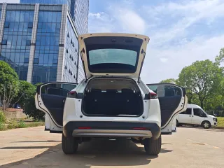 Honda Vezel 2023 — фото 16 из 32
