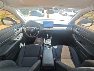 Honda Vezel 2023 — фото 14 из 32