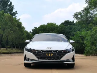 Hyundai Elantra 2023 — фото 2 из 17