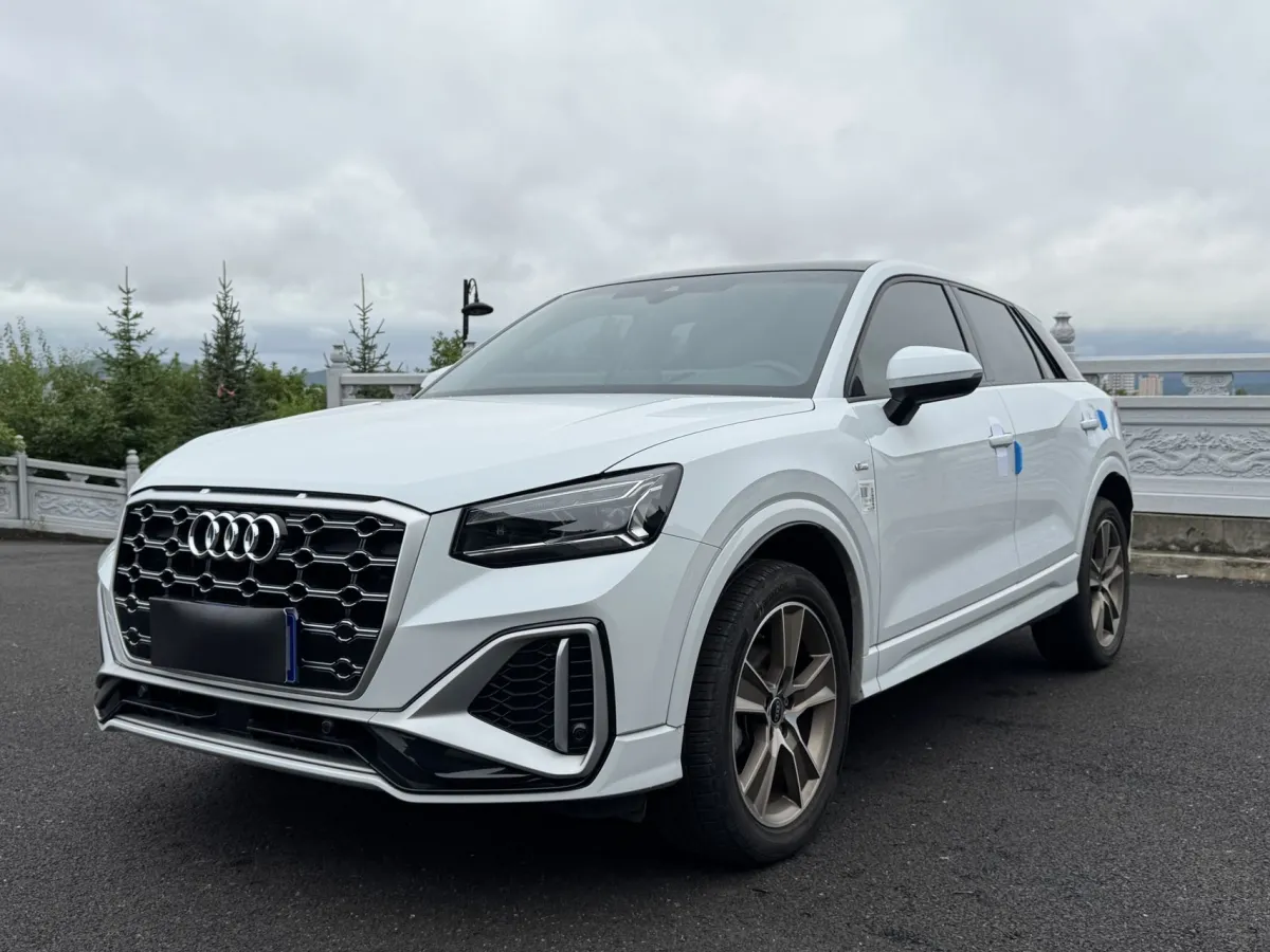 Audi Q2 2022 — фото 3 из 26
