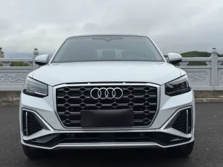Audi Q2 2022 — фото 1 из 26