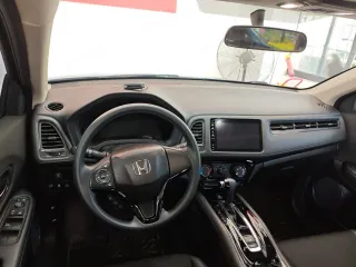 Honda Vezel 2021 — фото 4 из 7