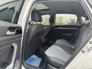 Volkswagen Lavida 2023 — фото 9 из 26