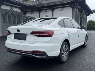 Volkswagen Lavida 2023 — фото 4 из 26