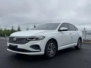 Volkswagen Lavida 2023 — фото 1 из 26