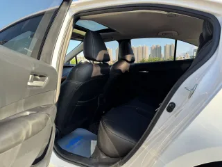 Toyota Corolla 2023 — фото 11 из 30