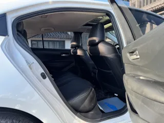 Toyota Corolla 2023 — фото 8 из 30