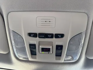 Toyota Corolla 2023 — фото 13 из 30